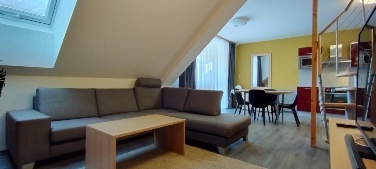 Jbx Resort Hotel Albatros Přední Výtoň 外观 照片