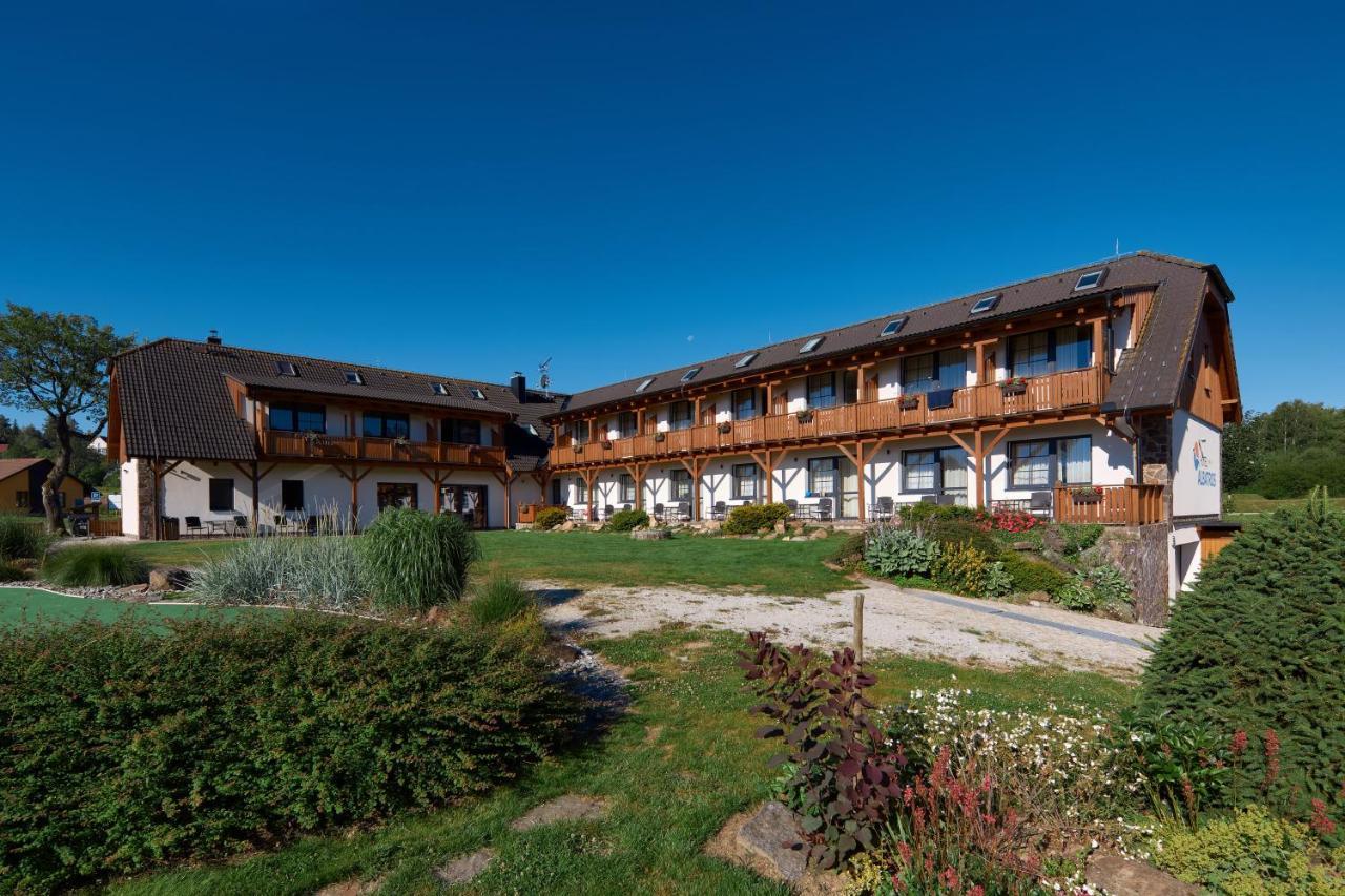 Jbx Resort Hotel Albatros Přední Výtoň 外观 照片