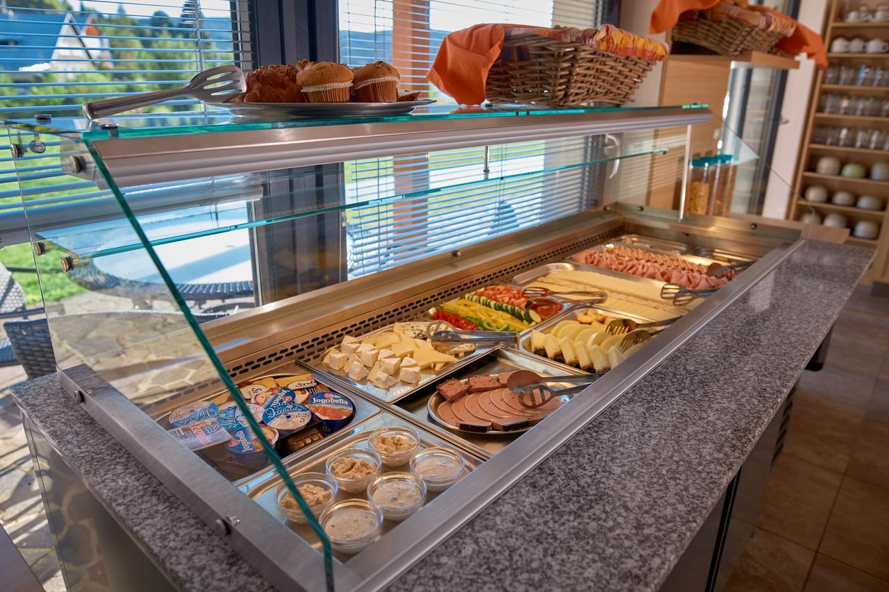 Jbx Resort Hotel Albatros Přední Výtoň 外观 照片
